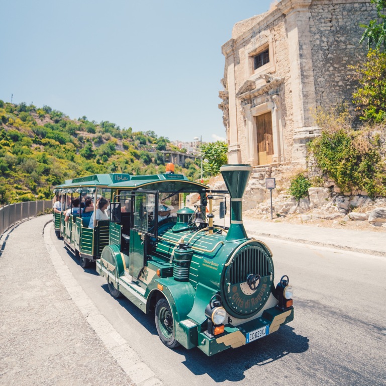 ragusa ibla tourist train