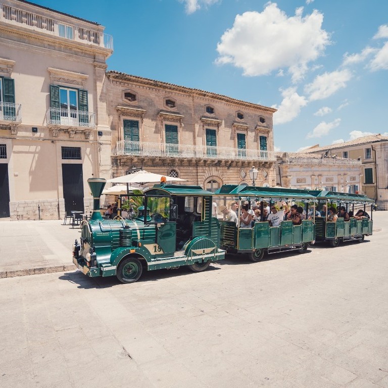 ragusa ibla tourist train